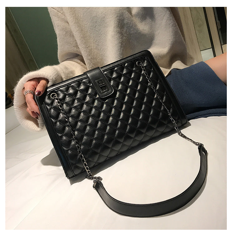 New Kind of Baggage Girls'Baggage Nethong Same Kind Korean Girls' Single Shoulder Slant Baggage Latest Edition Linger Chain Bag