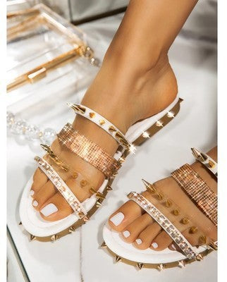 Rivet flat bottom low heel sandals
