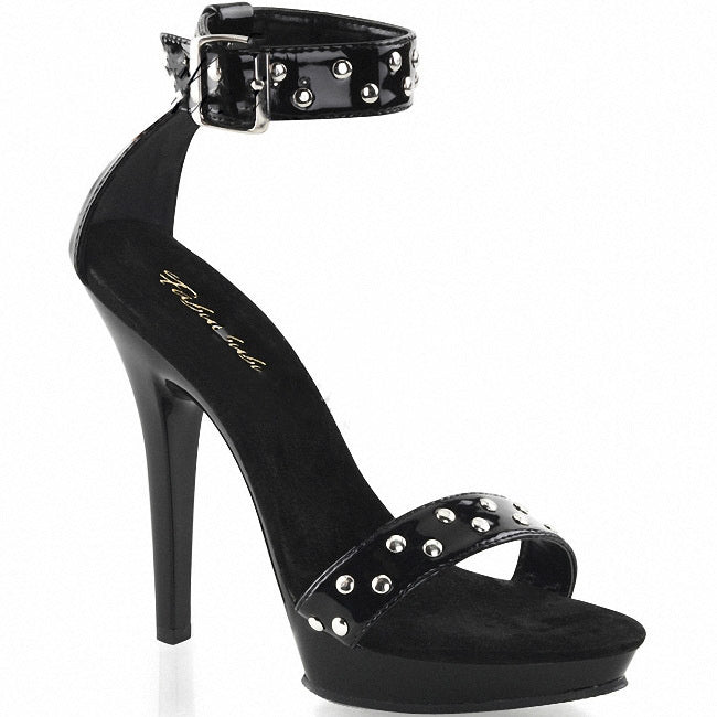 toe buckle sandals