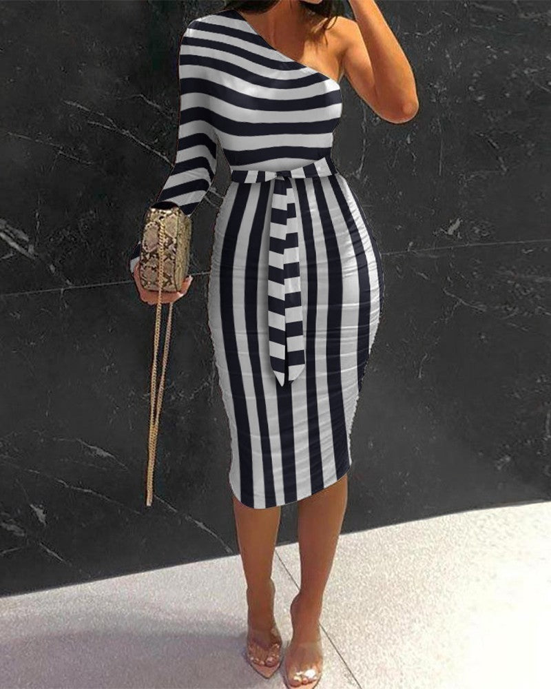 Women's Fashion Strapless Mid-Waist Printed Wrapped Chest Blue Sling Dress