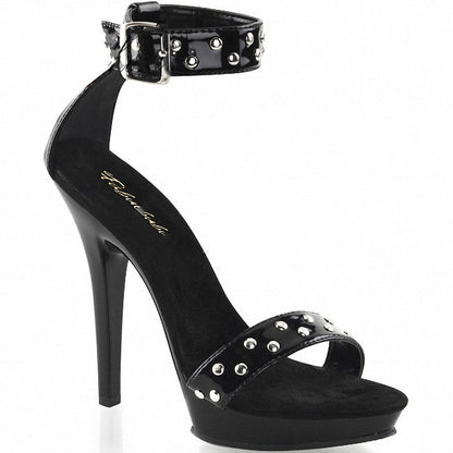 toe buckle sandals