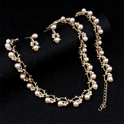 Three-piece women's jewelry set